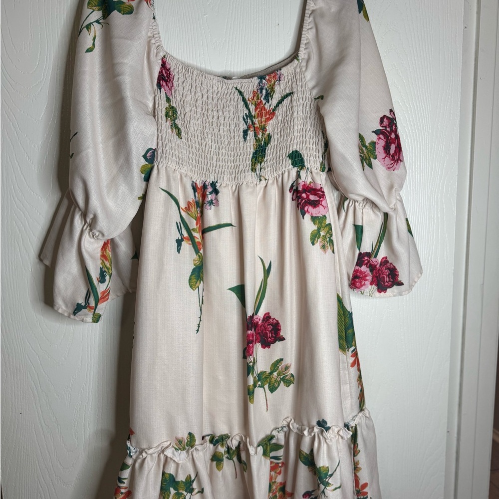 Luxe Apothétique Floral Midi Dress with Puff Quarter Sleeves